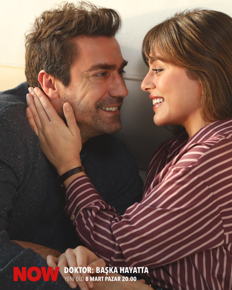Aşk her şeye rağmen kendini hatırlatabilir mi? 🩵 #DoktorBaşkaHayatta ilk bölümüyle 8 Mart Pazar 20.00’de NOW’da. <a href="/nowtvturkiye/">NOW</a>