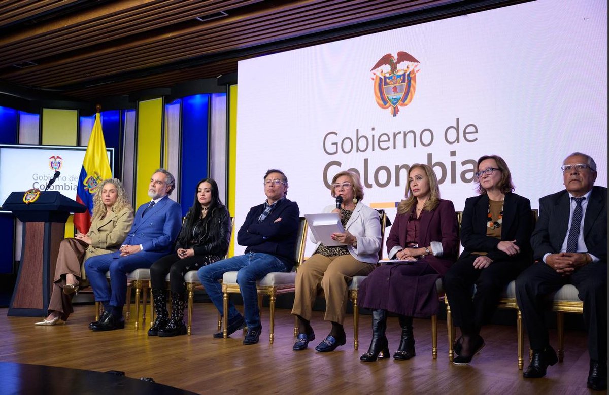 Embajada de Colombia en Noruega tweet media