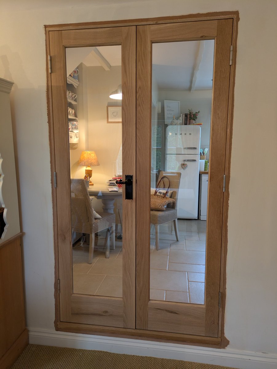 HarlestonJoiner's tweet photo. A selection of Doors we have manufactured and installed recently.
An interesting selection of timbers and finishes available for both internal and external projects. 
All bespoke to the customers individual needs. 
Brilliant finishes all round 
😃 https://t.co/47do1eFBMs