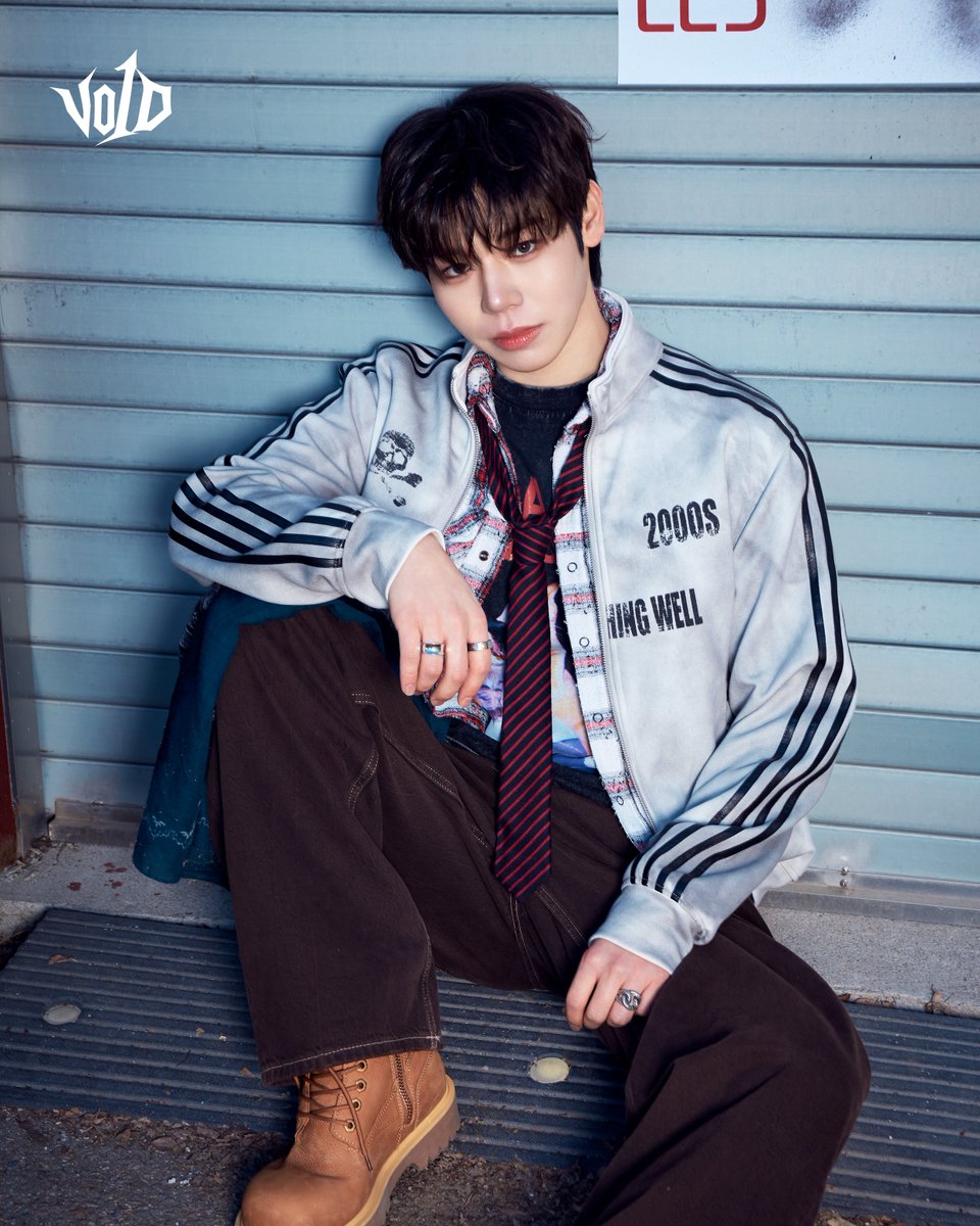 V01D_iX's tweet photo. 'TITLE 1' Concept Photo

𝟮𝟬𝟮𝟲. 𝟬𝟯. 𝟬𝟯 𝟭𝟮𝗣𝗠 (𝗞𝗦𝗧)

#V01D #보이드
#JOJUYEON #조주연 https://t.co/zIqNBW0WBq