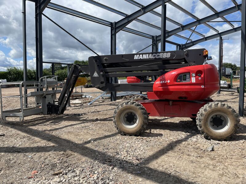After years of limited supply, the wait is over…
Brand new Manitou 160ATJ+ units available to order!

Weight limit alarms killing your momentum on-site?
This machine is for YOU.

Why the +?
Read more below...