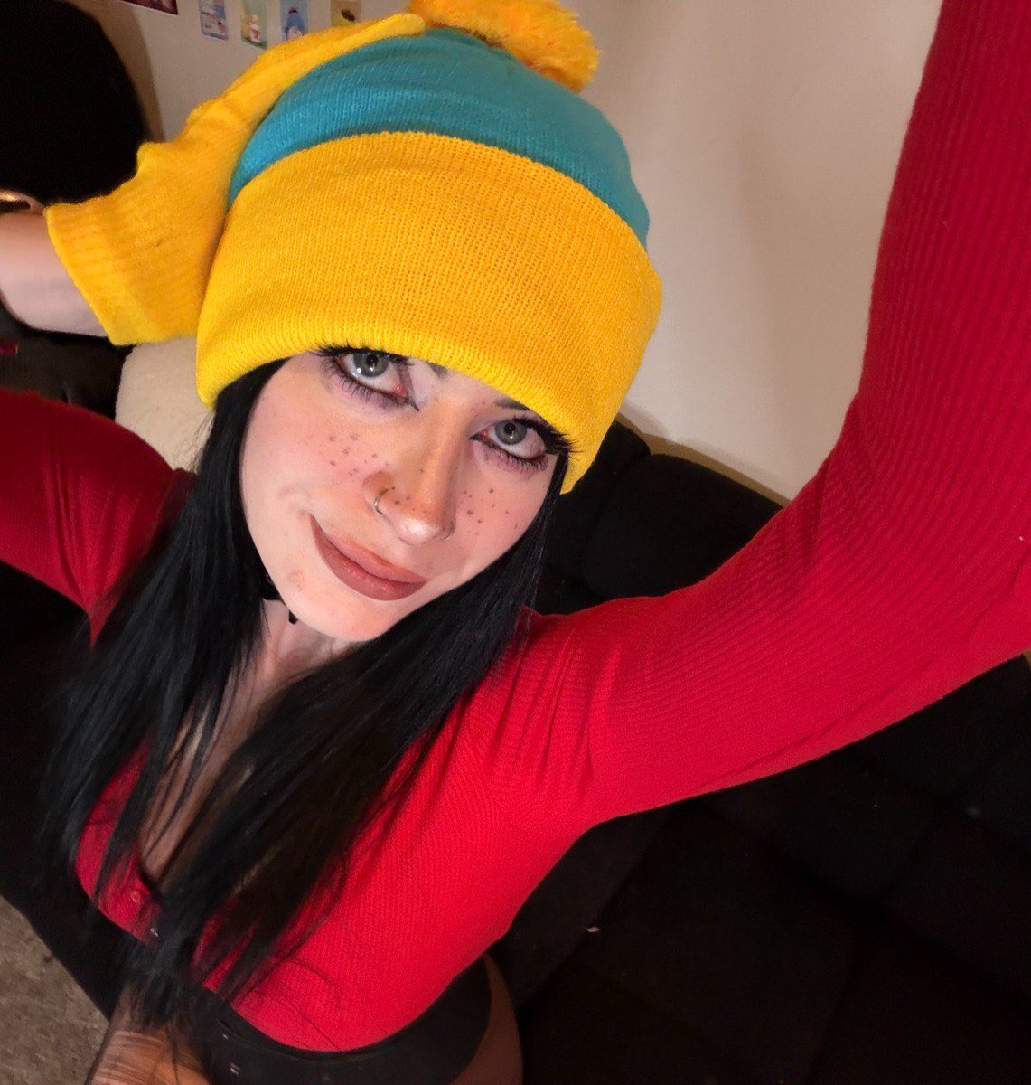 raycharm tweet media