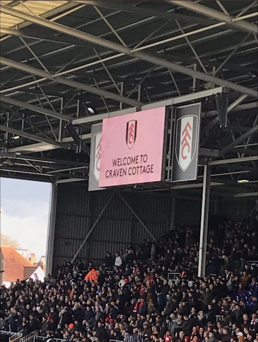 HasTek's tweet photo. @vitamincis Bir Liverpool maçı izlemişliğim var Craven Cottage’da 😇 https://t.co/SINfBLDiVf