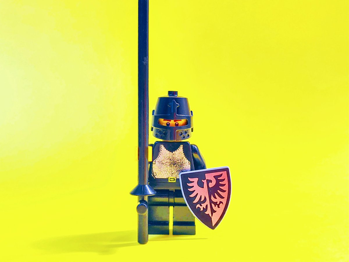 アイヴァンホーの黒騎士をレゴで再現。中世の影が、ここに立つ。#LEGO