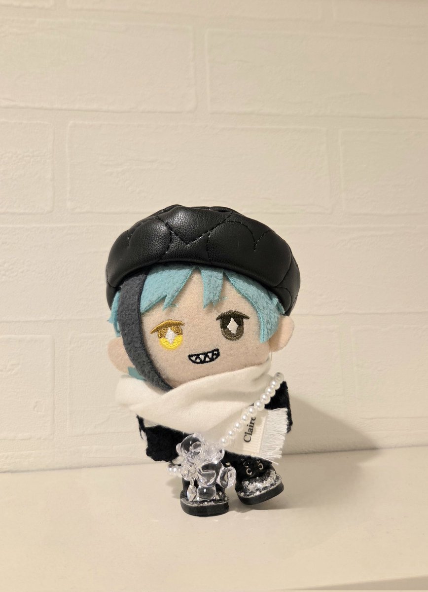 今日って2026.2.26だ‼️ってことでフロちゃんもう1枚お写真撮ってあげようと思っていたら素敵な作品🧸が届いておりました🥰
フロちゃん今日も最高に可愛いよ🤍