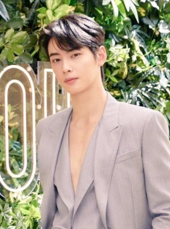 D - 335
Eunwoo, it must be exhausting to go through this while serving. I can’t even imagine the pressure. Just know that we trust your character more than we trust any headline. Take care of your body and mind first. Everything else can wait.
Always be with you ❤️
#CHAEUNWOO