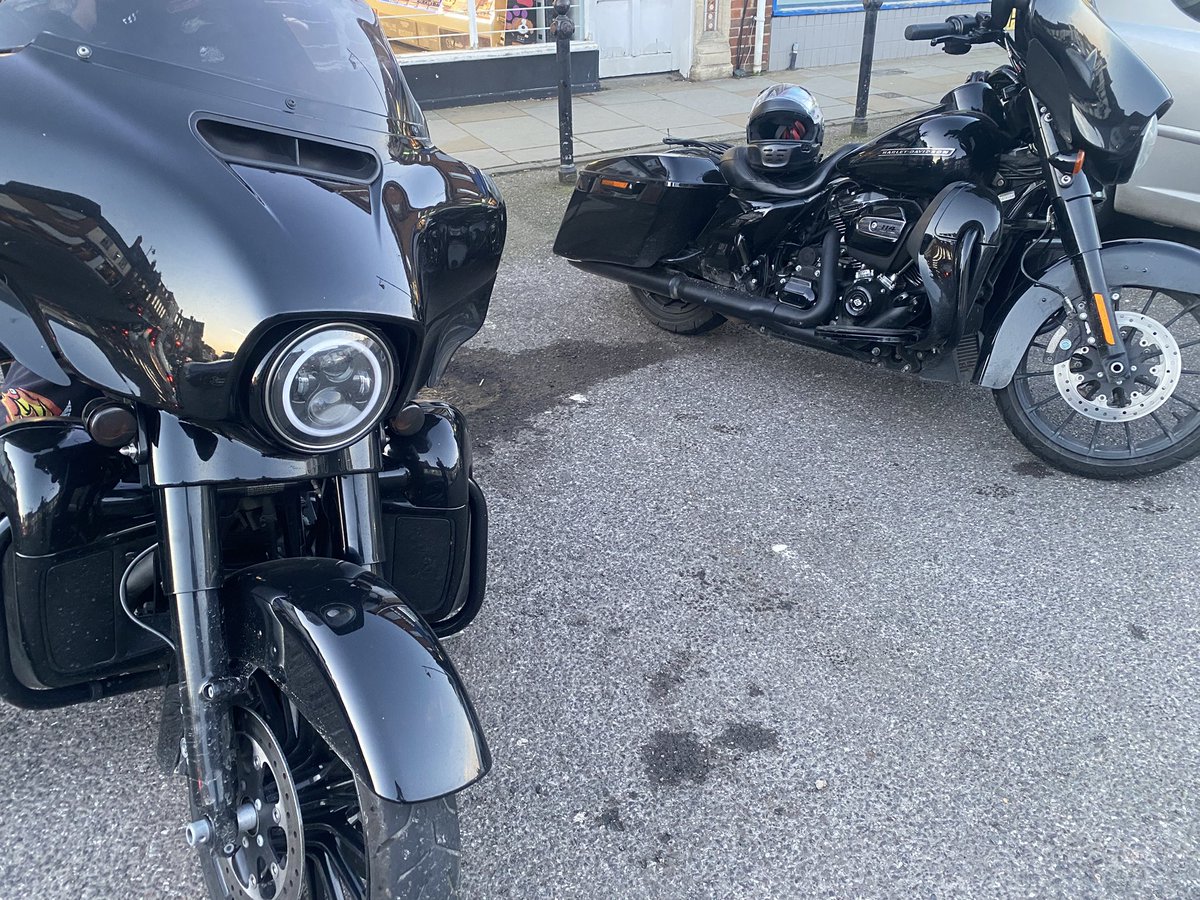 leathered_KING tweet media