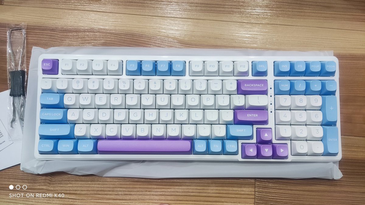 akyseven_1012's tweet photo. 新キーボード入手！
押し心地コトコトでよい️⭕️ https://t.co/k82ndzb4Tp