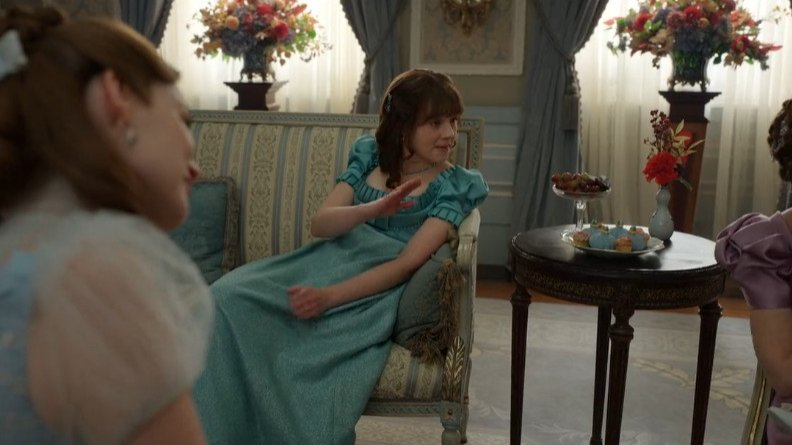 eserspov's tweet image. everyone gushing over baby edmund and eloise just said "good day!" LMAOOO