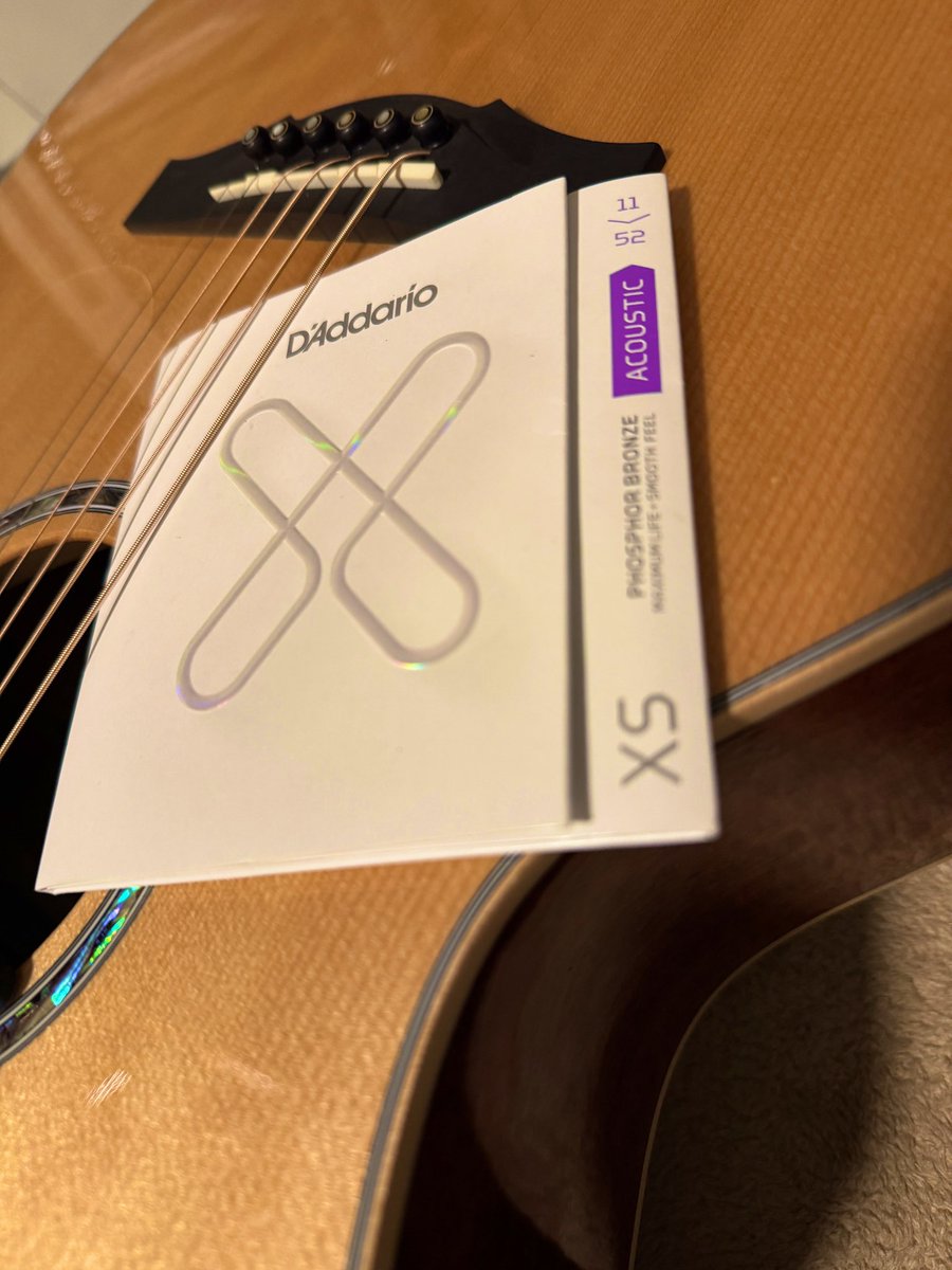 aoi_michelle's tweet photo. 弦交換完了🫡✨
キラキラです✨🎸
#daddariostrings
#アコギ日記 https://t.co/xTzYOORc2u