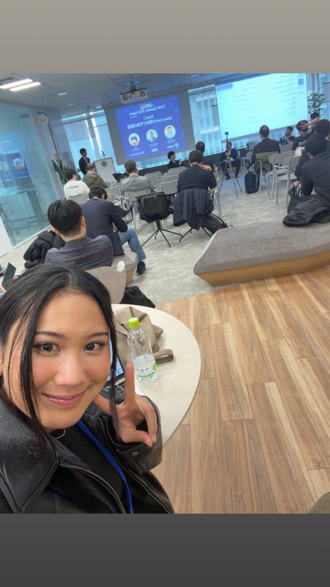marss_wrrld's tweet photo. mike educating everyone about allll jupiter products in 20mins in japanese followed by an all english panel on the future of solana defi … impressive @meidlin !!!  

#JapanFintechWeek https://t.co/3nQRueRoDG