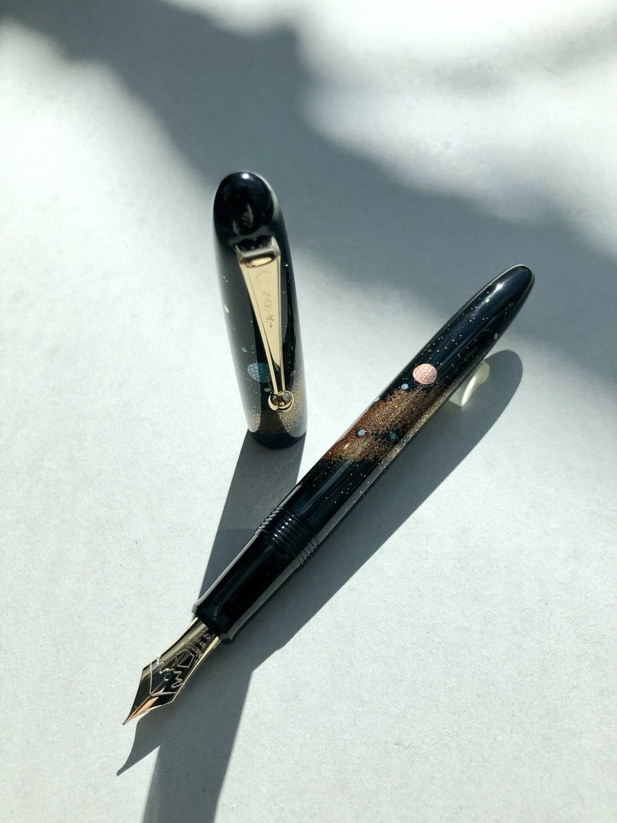 NAMIKI天の川。 蒔絵の天の川に螺鈿の星が煌めきます。