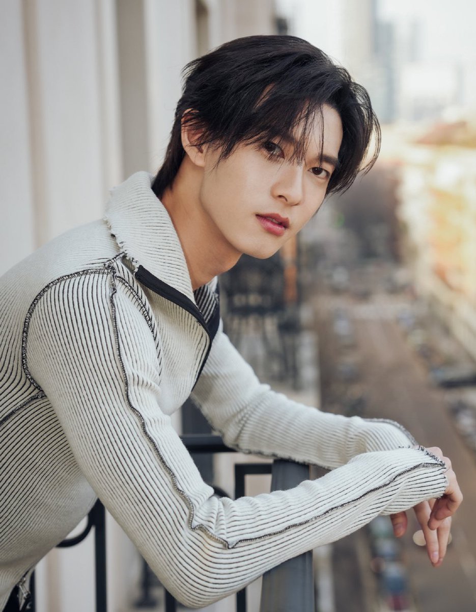 phrphrrphr91282's tweet photo. ช่างเหมาะสม🥰

#MFW2026xPooh #ppoohkt 
#MFW2026xPavel #pavalphoom 
#MilanFashionWeek #Tods #cucci https://t.co/iAJx9HF057
