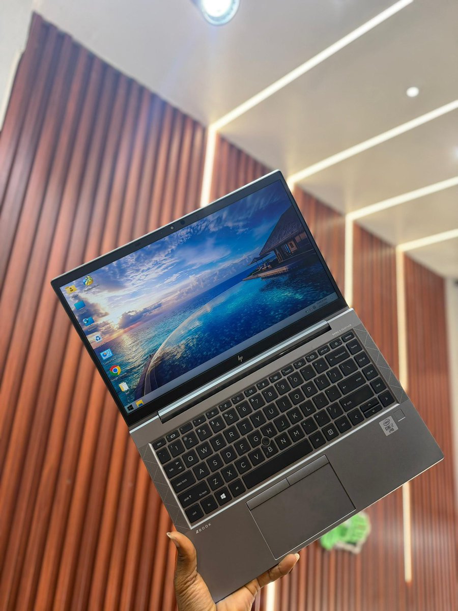 HP ZBOOK FIREFLY G7* Intel®️ core i5 10th gen vpro max turbo