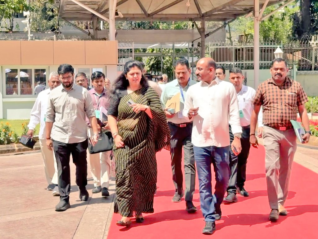 Pankajamunde's tweet photo. 📍 विधान भवन, मुंबई.

🏛️ अर्थसंकल्पीय अधिवेशन २०२६. 

📌 दिवस चौथा.

​#MaharashtraBudget2026 #VidhanBhavan #Mumbai #BudgetSession https://t.co/ZF91x6B7r2
