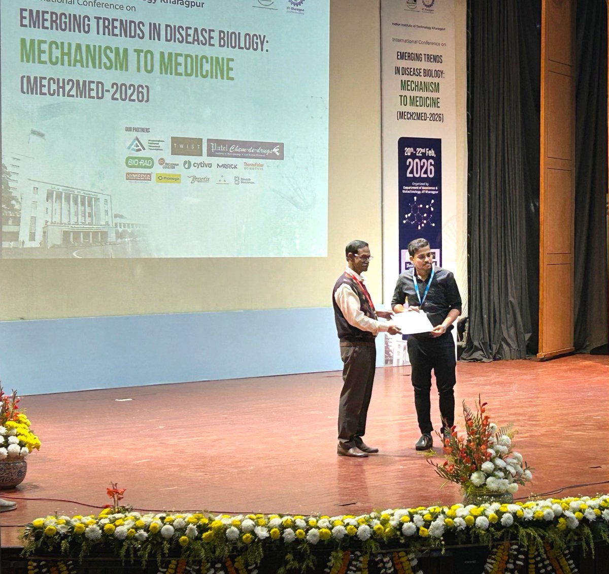 SM_Research_Grp's tweet photo. Had a wonderful time @IITKgp at the MECH2MED 2026 conference on Disease Biology. Enchanting talks, meeting old friends, making new ones. Moreover winning best poster by the scholar @dasbittu199 was icing on the cake. Thank you @ANRFIndia for supporting the work. https://t.co/olNMjR9Brg