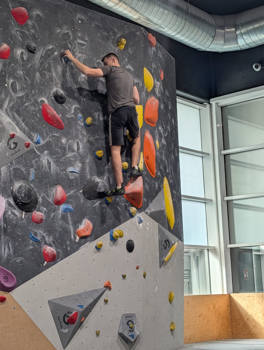 RNGibSqn's tweet photo. We don’t just climb to new professional heights 🧗

Members of the Sqn visited the Rock Boulder Park at Kingsbastion to test their metal, challenge their strength and try their nerve. LET Park said “it’s a great facility, we had a lot of fun and a great workout!” @MODGibraltar https://t.co/rRnwjU73Pa