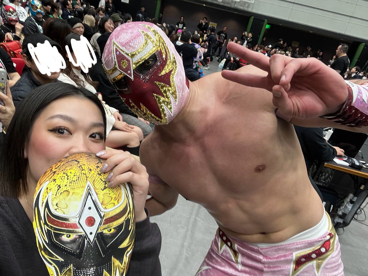 reika tweet media