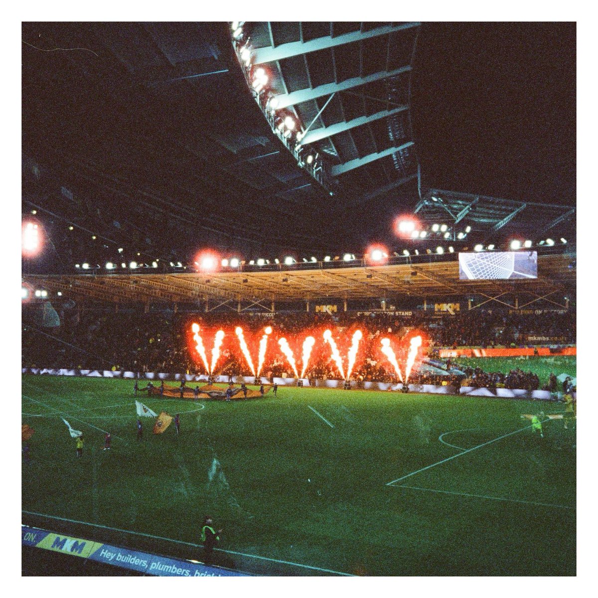 daveyjayyy's tweet image. Final set from City’s FA Cup loss to Chelsea.

Shot on Kodak Snapic A1 w/ Candido 800 Film. 
 
#HCAFC #35mm #35mmFilm