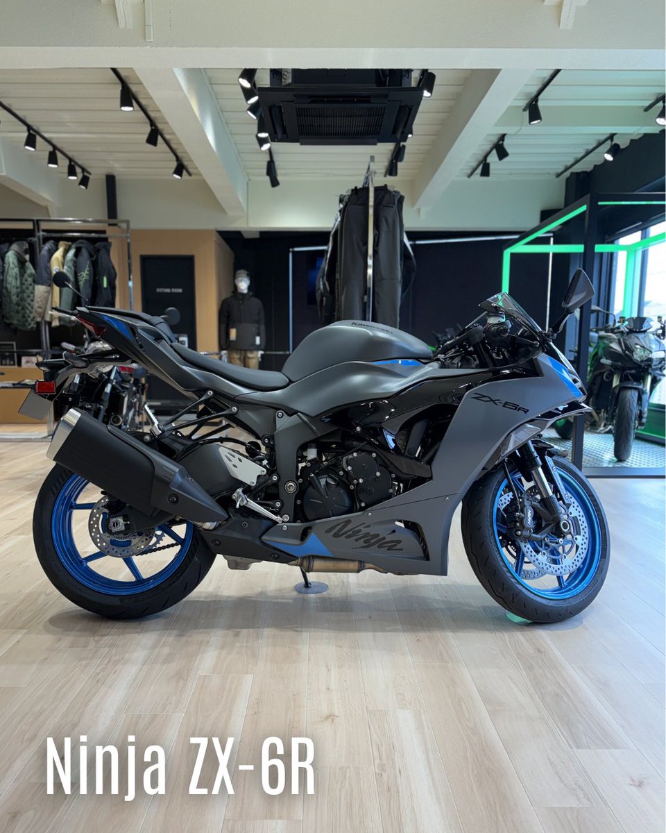 Ninja ZX-6R 2026モデル展示中！】 フロントカウル先端からテール