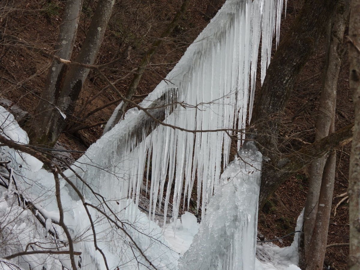 先日、氷柱見学で芦ヶ久保まで足を運びました。 都内ではめったになく