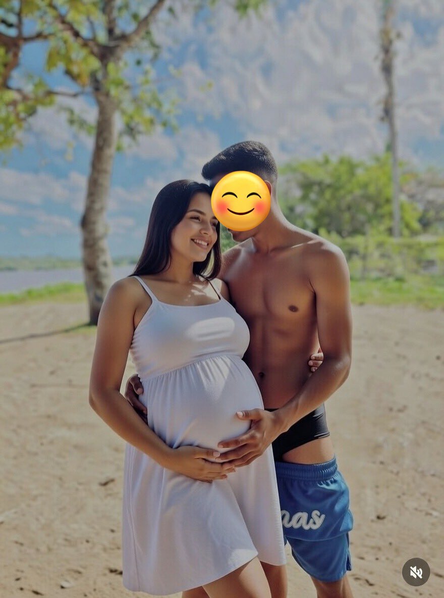 starboyfj's tweet photo. The best pregnancy photo shoot you would see . Benefits of having a horny hubby and I am a fan of his underwear #PregnantWoman #pregnancyphotos #underwear #horny #BeachScenes #hubby #nude #hot #hotwifetapatía #NudityIsNatural #malluhot https://t.co/GFN4YsAnlP