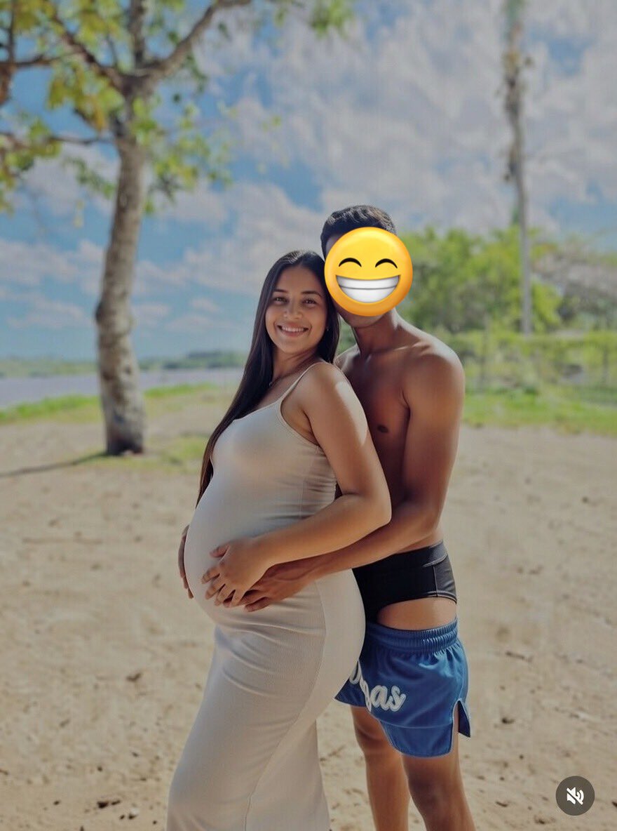 starboyfj's tweet photo. The best pregnancy photo shoot you would see . Benefits of having a horny hubby and I am a fan of his underwear #PregnantWoman #pregnancyphotos #underwear #horny #BeachScenes #hubby #nude #hot #hotwifetapatía #NudityIsNatural #malluhot https://t.co/GFN4YsAnlP