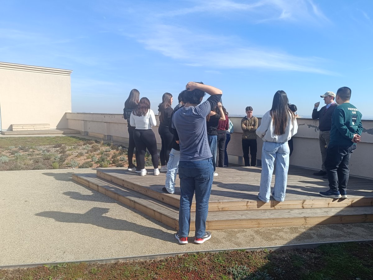 big4lifeproject's tweet photo. We identified the vegetation planted on this roof - sedum and different aromatic plants - and we learnt, on the ground, how green roofs work and what benefits they bring to the city 🌍 https://t.co/BNkhCVOWFH
