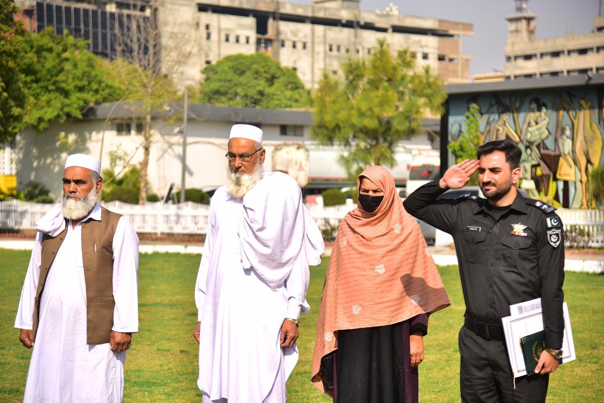 Pakistan Customs - DG Communications & PR tweet media