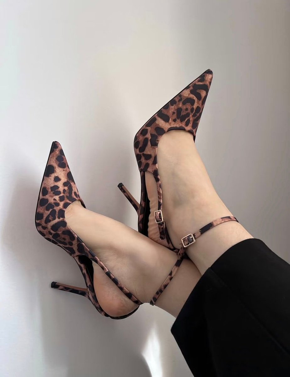 jin_tea54566's tweet photo. Cute, classy, and put-together. No exceptions.
#findom #findomworship #findomfeet #findomme #findomequeen #feetworshi̇p #feetfetısh #cutefeet #sexyfeet https://t.co/KtXCUUY9wC