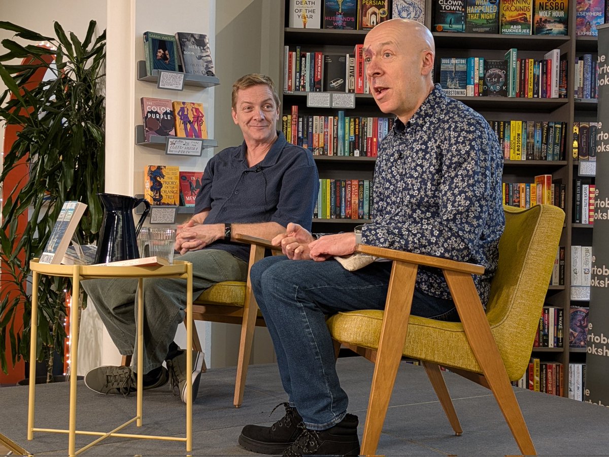 thecrimebookgirl tweet media