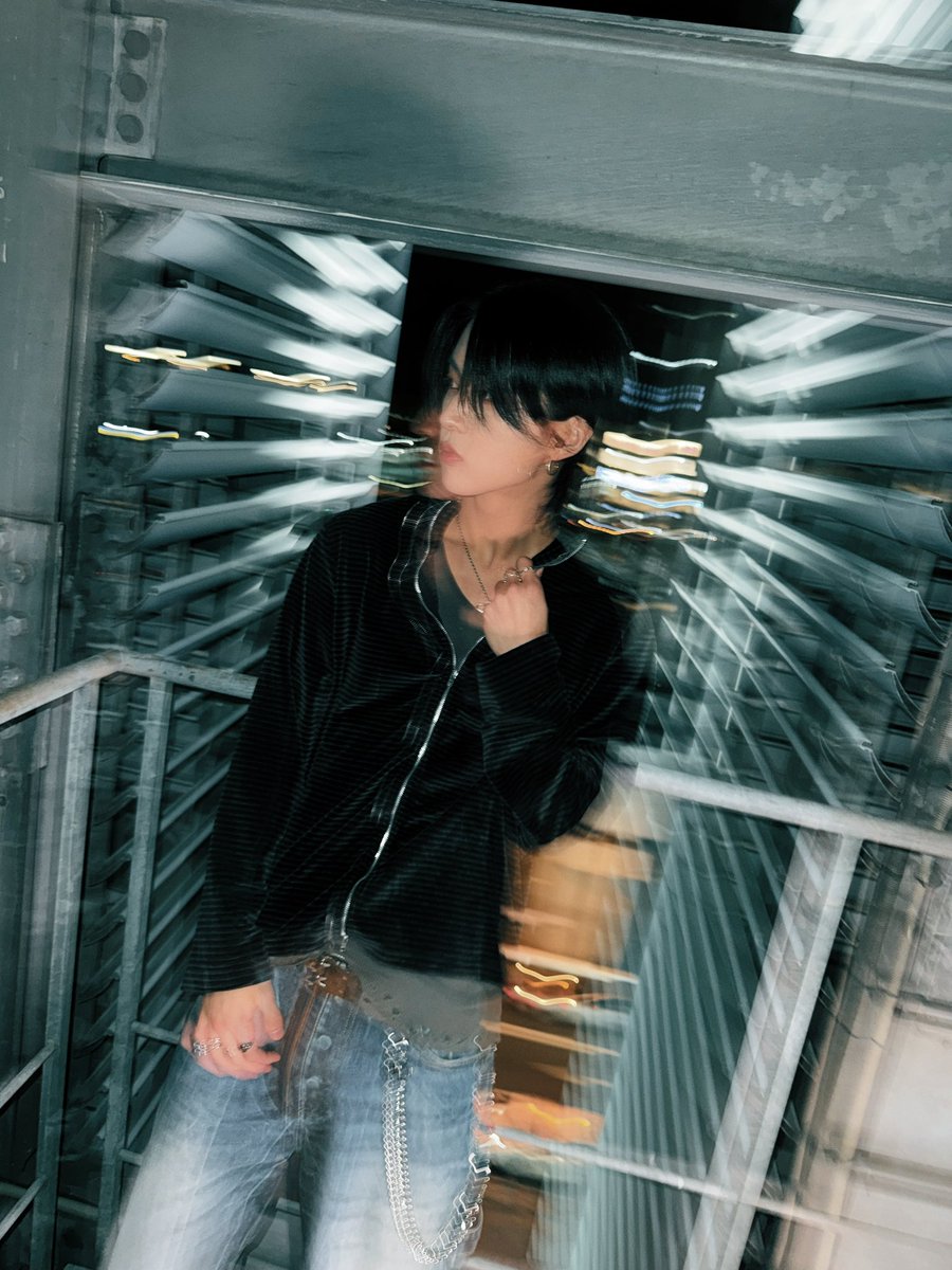 TNX_twt's tweet photo. Blurr

#TNX 
#은휘 #HWI https://t.co/aURiaeNMAC