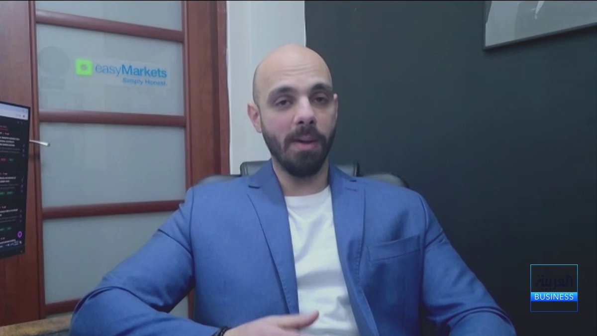 لماذا رفعت البنوك الاستثمارية توقعاتها لأسعار الذهب مؤخرًا؟ وهل يُنصح بالاستثمار في المعدن الأصفر للمضاربة أم كاستثمار طويل الأجل؟. كبير محللي الأسواق في شركة Easy Market خالد الخطيب يجيب _Business 