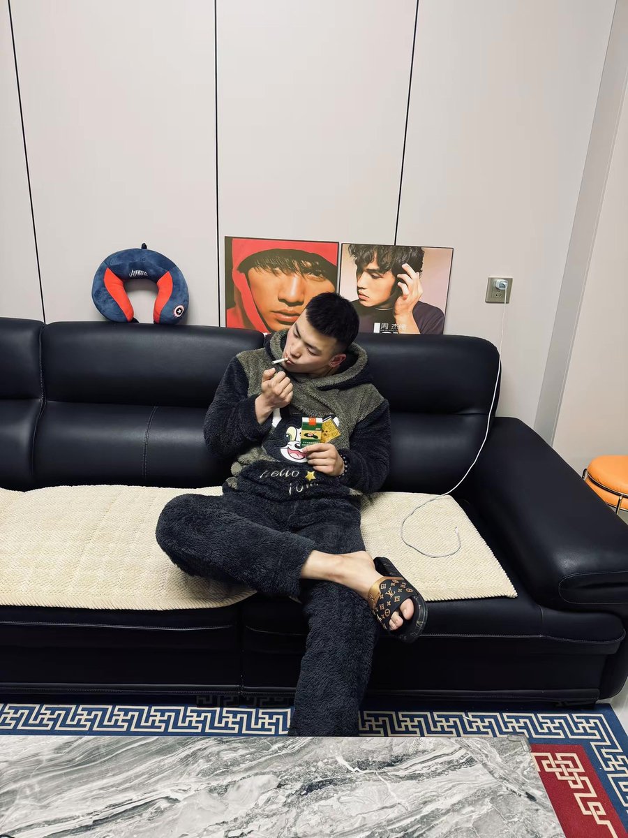 直男皇帝 tweet media