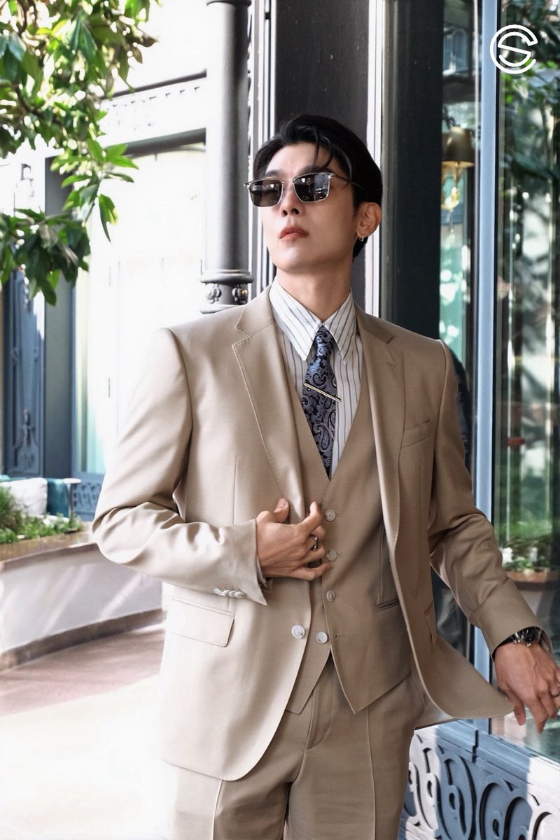 SuppasitChannel's tweet photo. 🤎💼

MEW AT MILAN FW26

@HUGOBOSS
@MSuppasit
#MewSuppasit
#BeYourOwnBOSS
#BossFW26xMew
#MFW26 https://t.co/RKsuGvpLKA