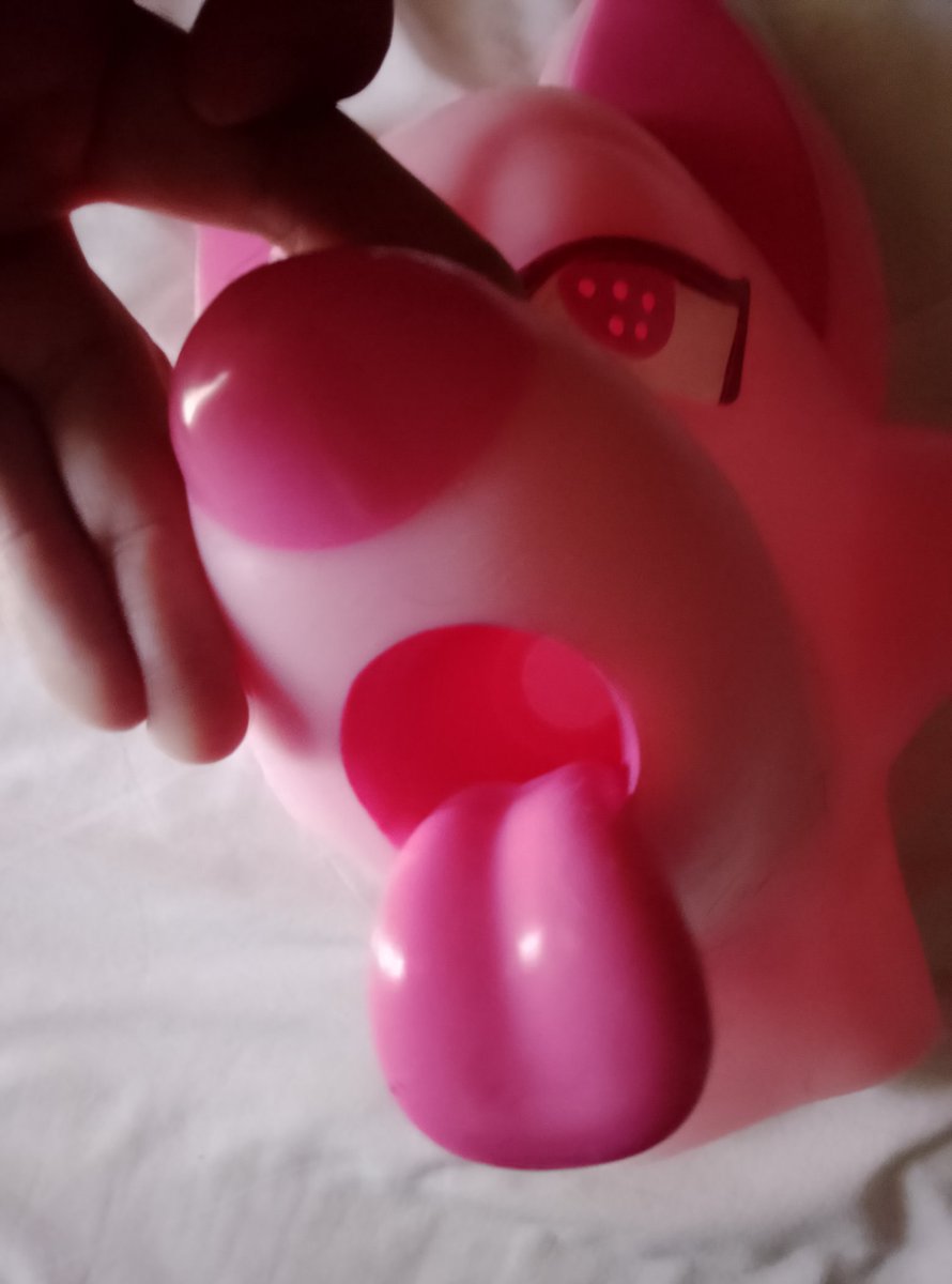 Renimasks tweet media