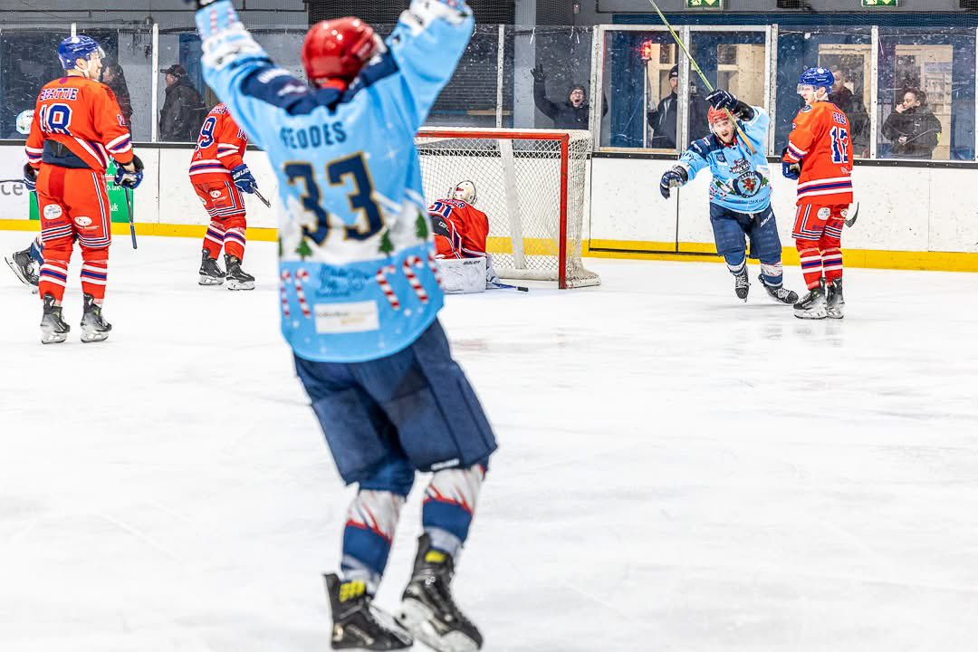 𝗖𝗮𝗽𝘀 𝗳𝗮𝗻𝘀 𝘄𝗲 𝗻𝗲𝗲𝗱 𝘆𝗼𝘂 𝘁𝗵𝗶𝘀 𝗙𝗿𝗶𝗱𝗮𝘆 𝗻𝗶𝗴𝗵𝘁❗️

It’s going to be a busy one as we look to turn this tie around and move onto the Scottish Cup Final.

BRING THE ROOOAAAARRRR 🦁

Tickets are selling fast 💨 

🎟️ bit.ly/4rcpfQf

📸 Ian Coyle