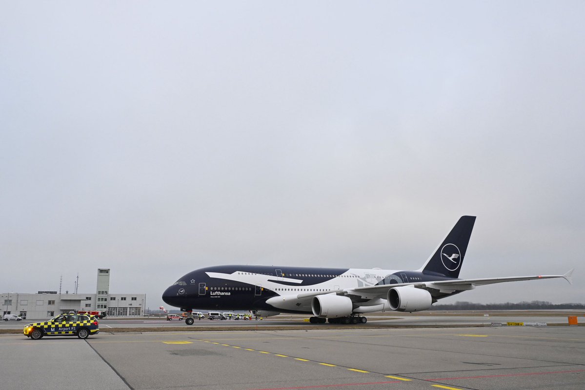 The Crane has Landed! <a href="/lufthansa/">Lufthansa</a> now has its 4th Centenary liveried aircraft with the arrival of A380 D-AIMH in <a href="/MunichAirp/">Munich Airport</a> yesterday. We love this livery and make no apologies for mentioning it again! #100years #aviationnews #aircraft #avgeeks