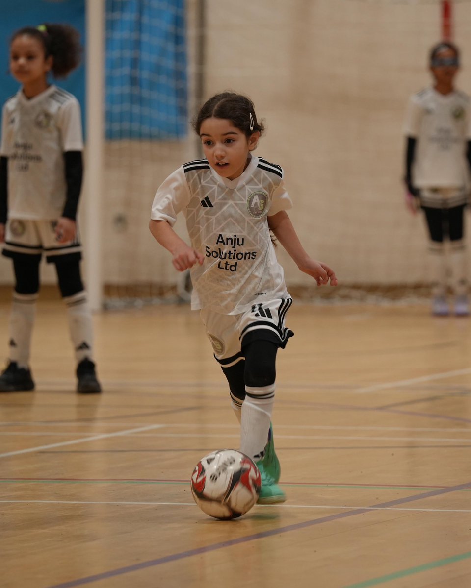 Oxford United in the Community tweet media