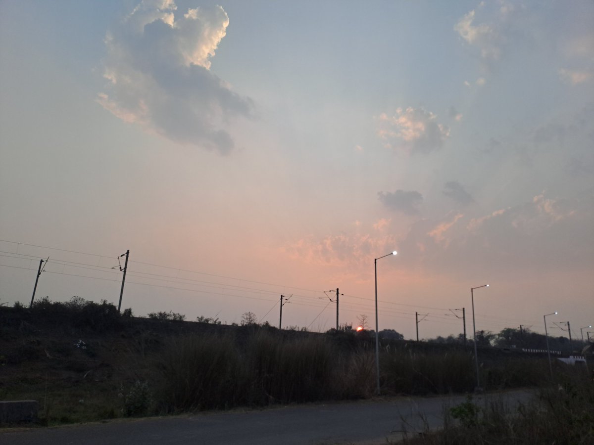 ସତ୍ୟ tweet media