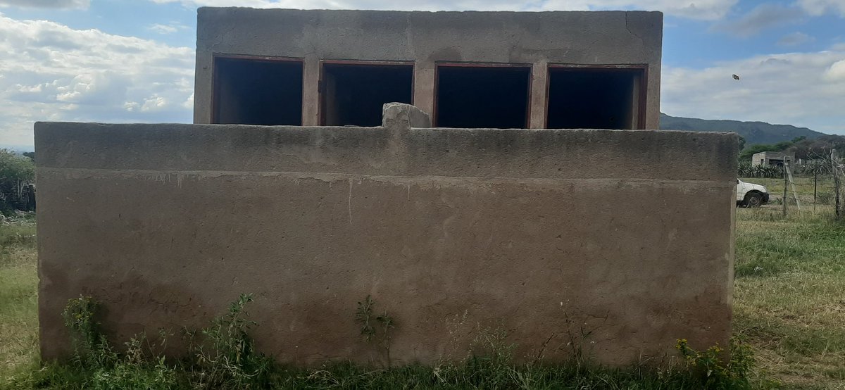 MATSHUPENKADIM3's tweet photo. Thobela Tonakgolo 
We appeal to you for your help. This school it has been this way for years. The name of this school is Manganeng Primary in Malegale circuit Sekhukhune east. https://t.co/z4ZegyuzKw
