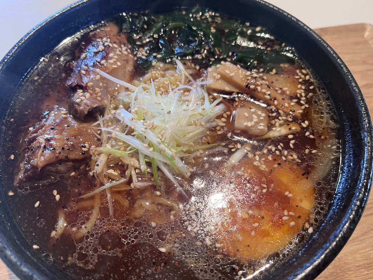 ﾝﾗ……