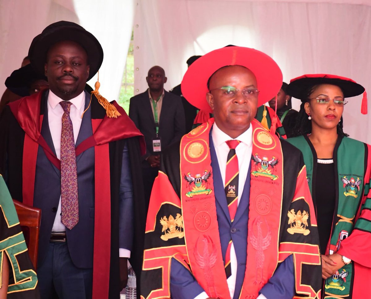 eugine_ug's tweet photo. #HappeningNow: Day 3 #76thmakgrad
Prof. Richard Akisimire, Director of MUBS Mbarara Campus, in the academic procession of the #76thmakgrad at the @Makerere freedom square. Thank you, Prof. Richard Akisimire for the great work, @OfficialMubs Mbarara Campus | Ankole, as a whole is well represented.
A hearty congratulations to all Alumni from day 1 to day 3 graduation. @ProfNawangwe @ProfMuhwezi