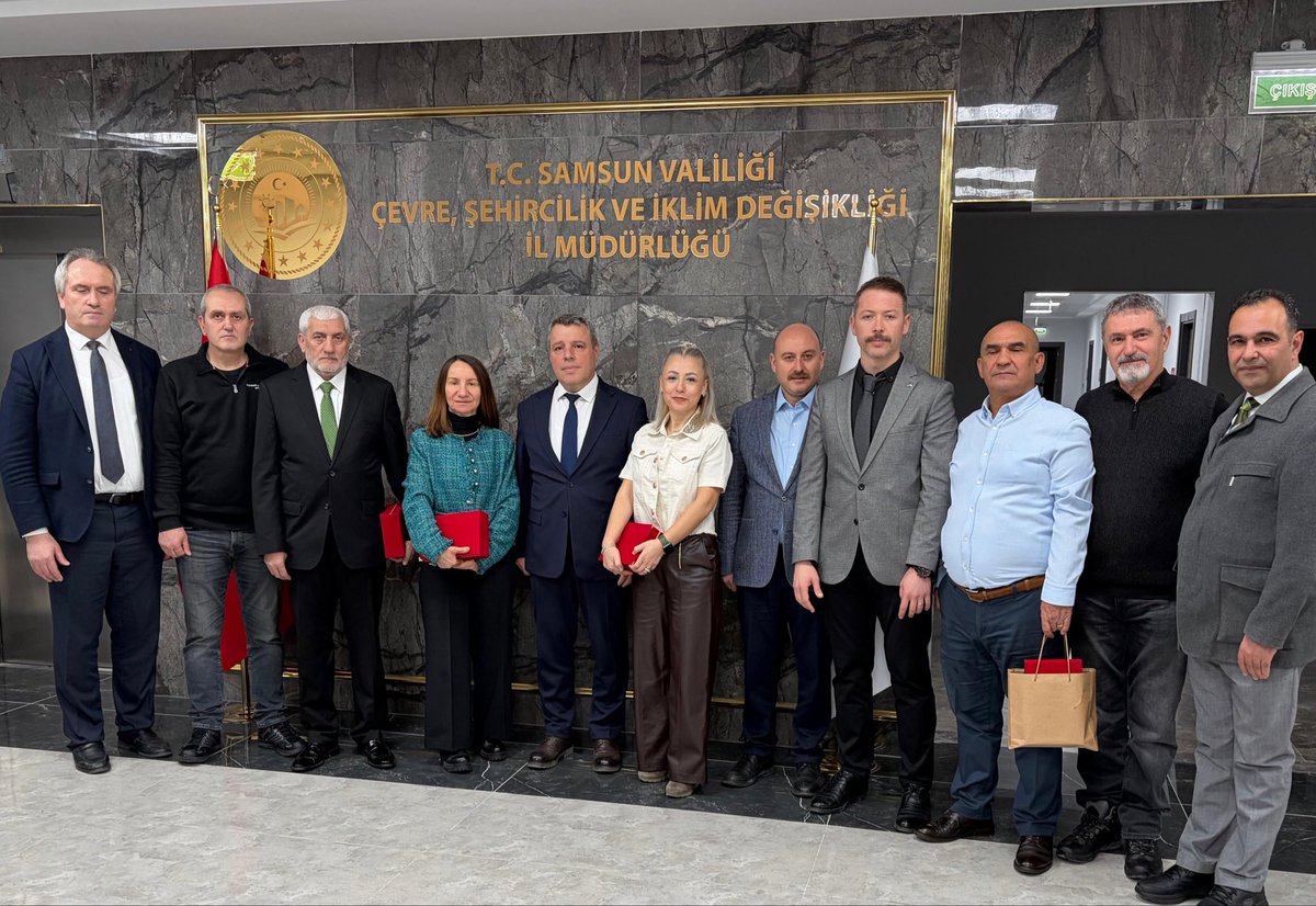 Samsun_Cevre's tweet photo. Emekli arkadaşlarımızla iftar yemeğinde bir araya geldik.  

Samsun Çevre Şehircilik ve İklim Değişikliği İl Müdürlüğü olarak yakın zamanda emekli olan kıymetli çalışma arkadaşlarımızla bir araya geldik. https://t.co/tKJ6ZAufVw