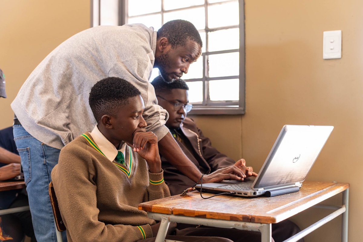 Ngazetungue Muheue tweet media