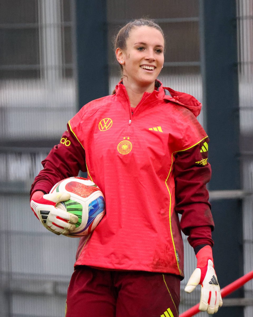 FC Bayern Frauen (@fcbfrauen) on Twitter photo 