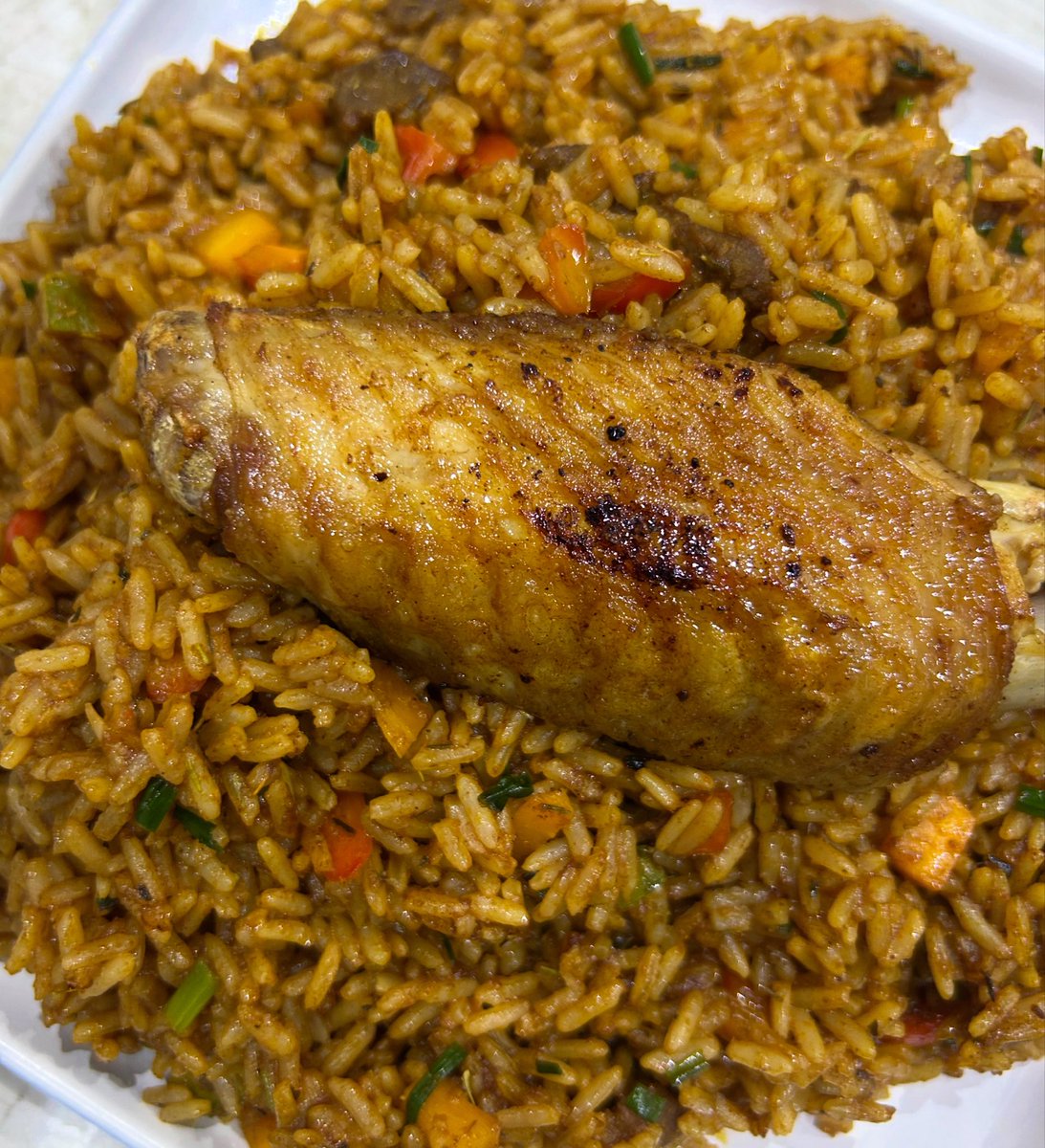 Sizzle_chow's tweet photo. It’s a new day and we are always hereee to serve you as usual, our suya rice is available everyday in both Midi and Max size. 
.
To order; kindly send a dm to any of the number in our bio.

Our locations;
📍ILE-IFE, OSUN STATE. REDEEMERS UNIVERSITY, EDE. LAGOS. https://t.co/FmCQYYWXwI