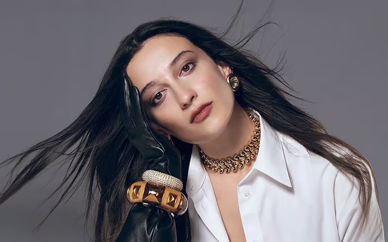 Melike şahin 12 Mayıs akşamı sezai karakoç kültür ve kongre merkezi