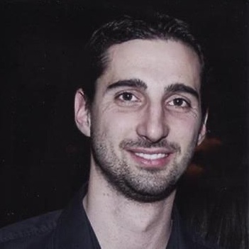 27 février 2011. Toulouse. Jérémy, 27 ans, étudiant en pharmacie, rentre chez lui après une soirée entre amis.  

Tout d'un coup, il est encerclé par Hicham Ouakki et Driss Arab, 2 délinquants connus de la Justice.  

Les deux voyous ont déjà dépouillé plusieurs victimes ces