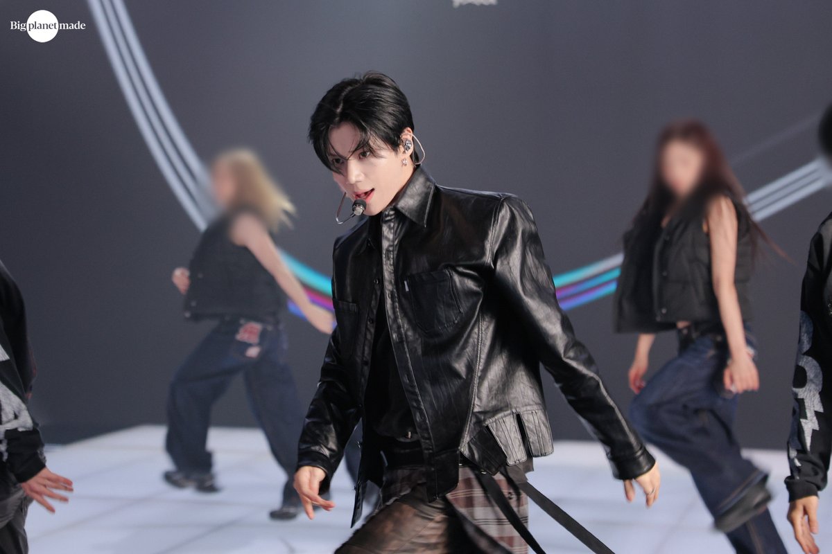 [#태민] 📸

[태민] 모든 순간이 명작이었던 'In The Paint' 비하인드

🔗 blog.naver.com/bigplanetmade/…

#TAEMIN
#NBA